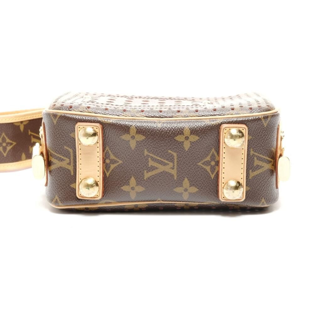 Louis Vuitton Shoulder Bags