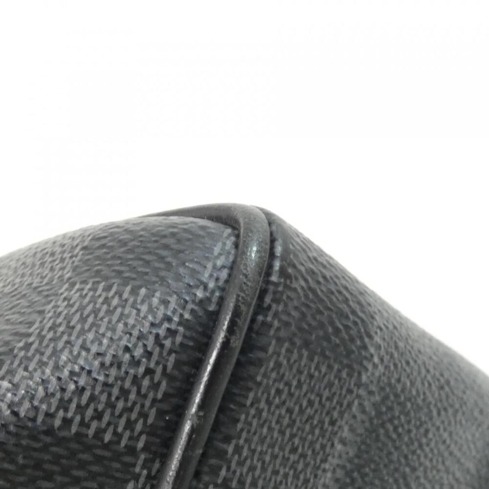 Louis Vuitton District