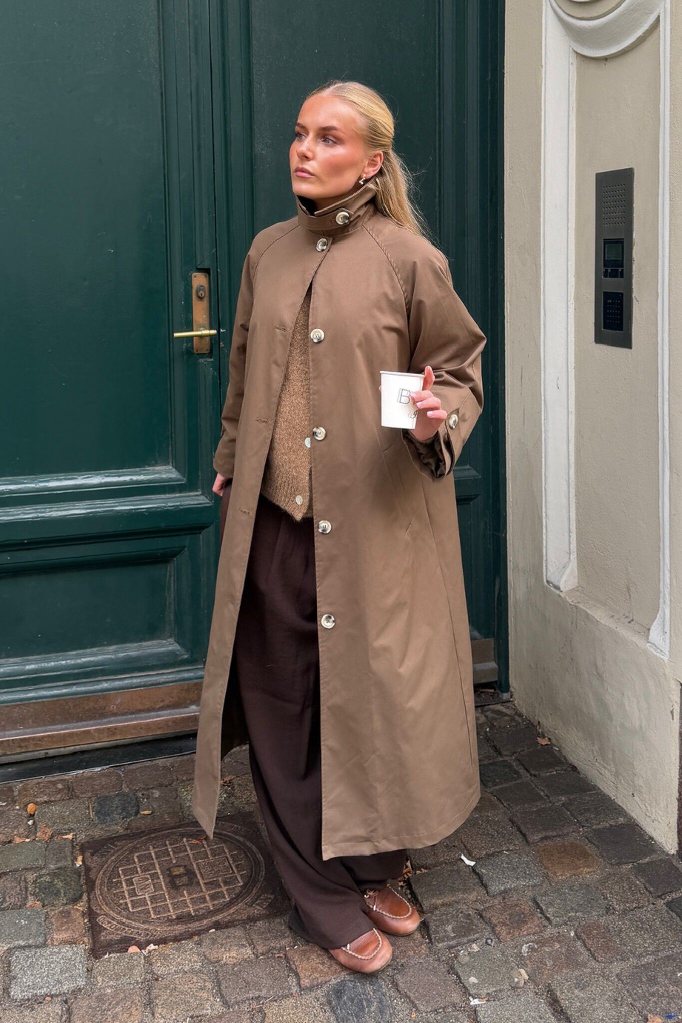 AvaIC Trenchcoat - Dark Brown