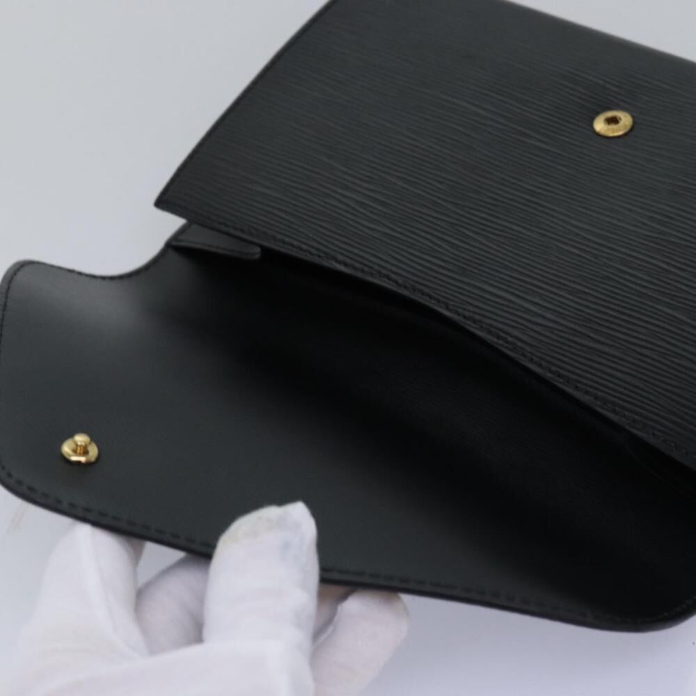 Louis Vuitton Clutch