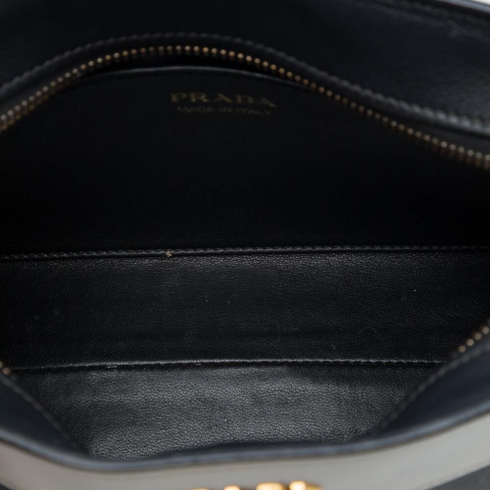 Prada Esplanade