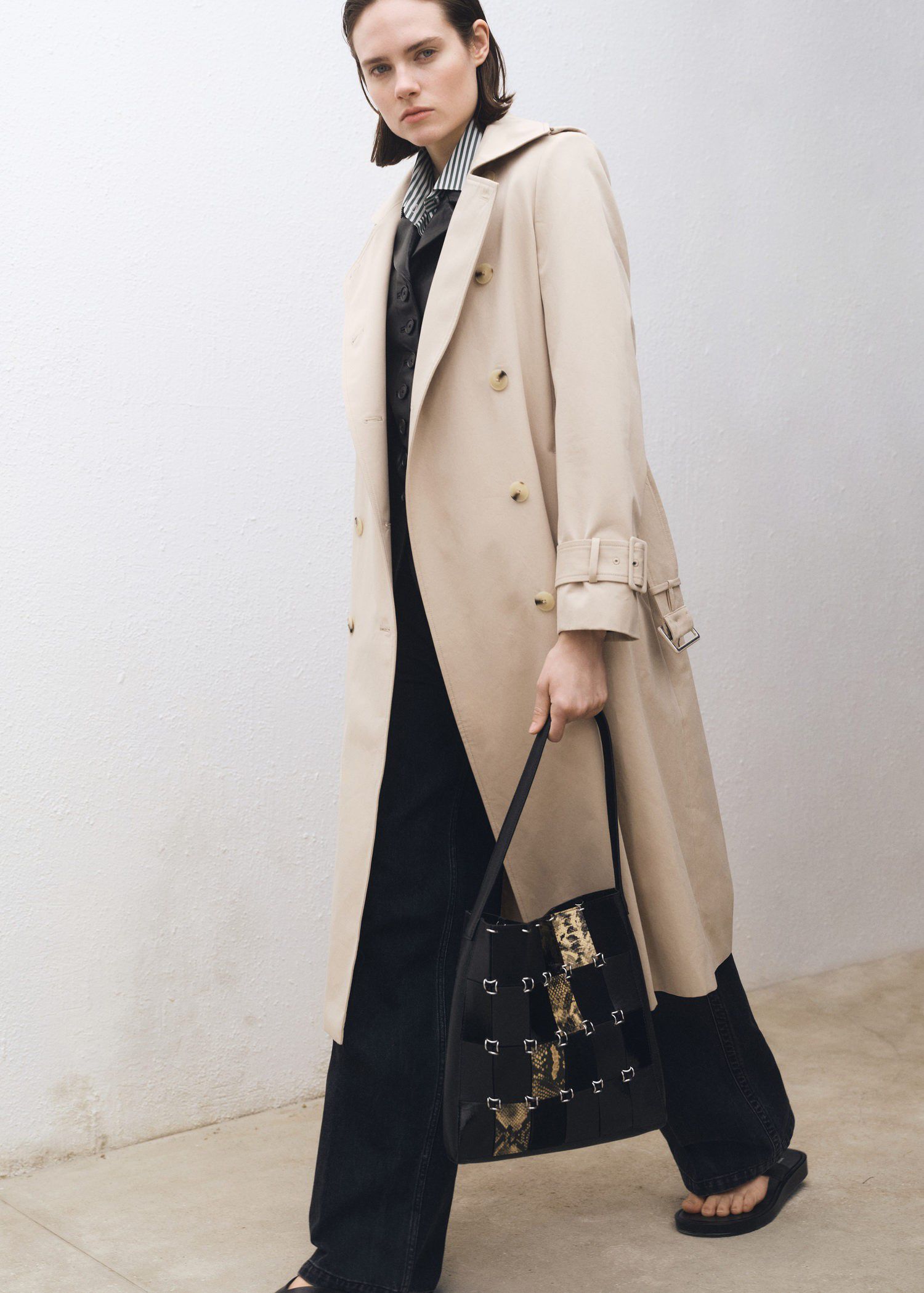 Double-breasted cotton trench coat