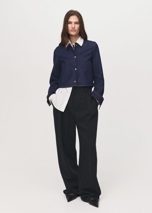 Denim jacket with pockets