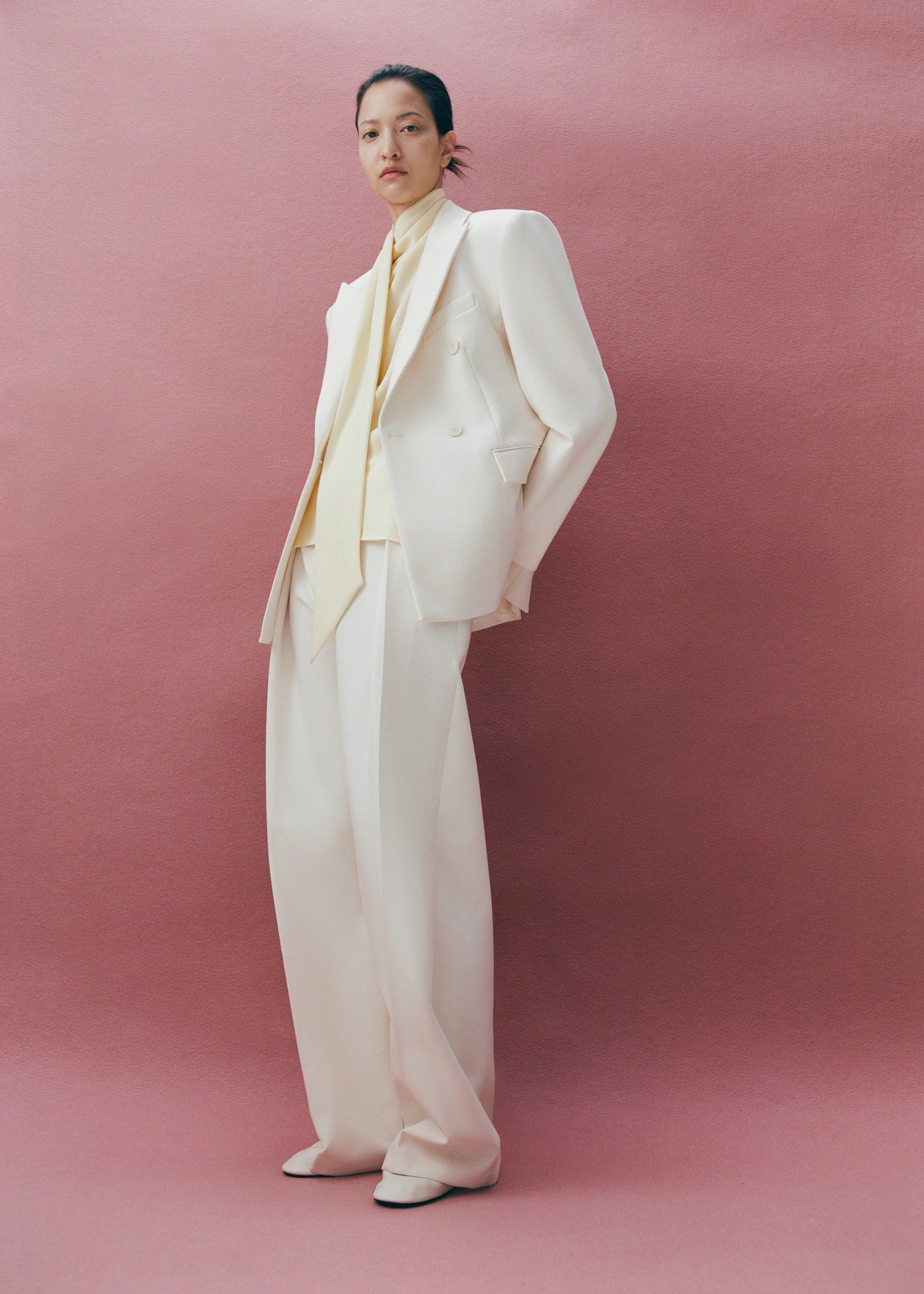 Fitted double-breasted blazer