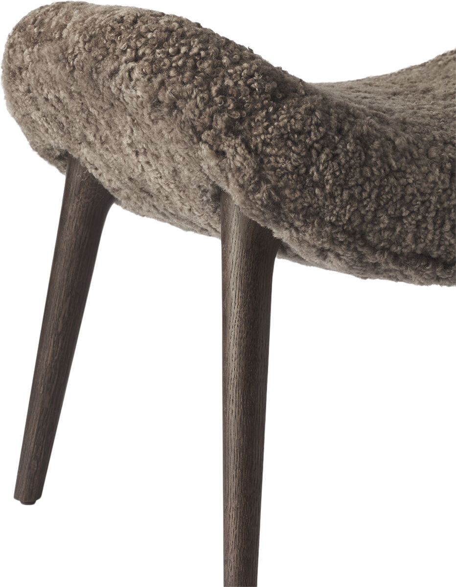 Lodge Footstool Dark Oak Curly col. 07