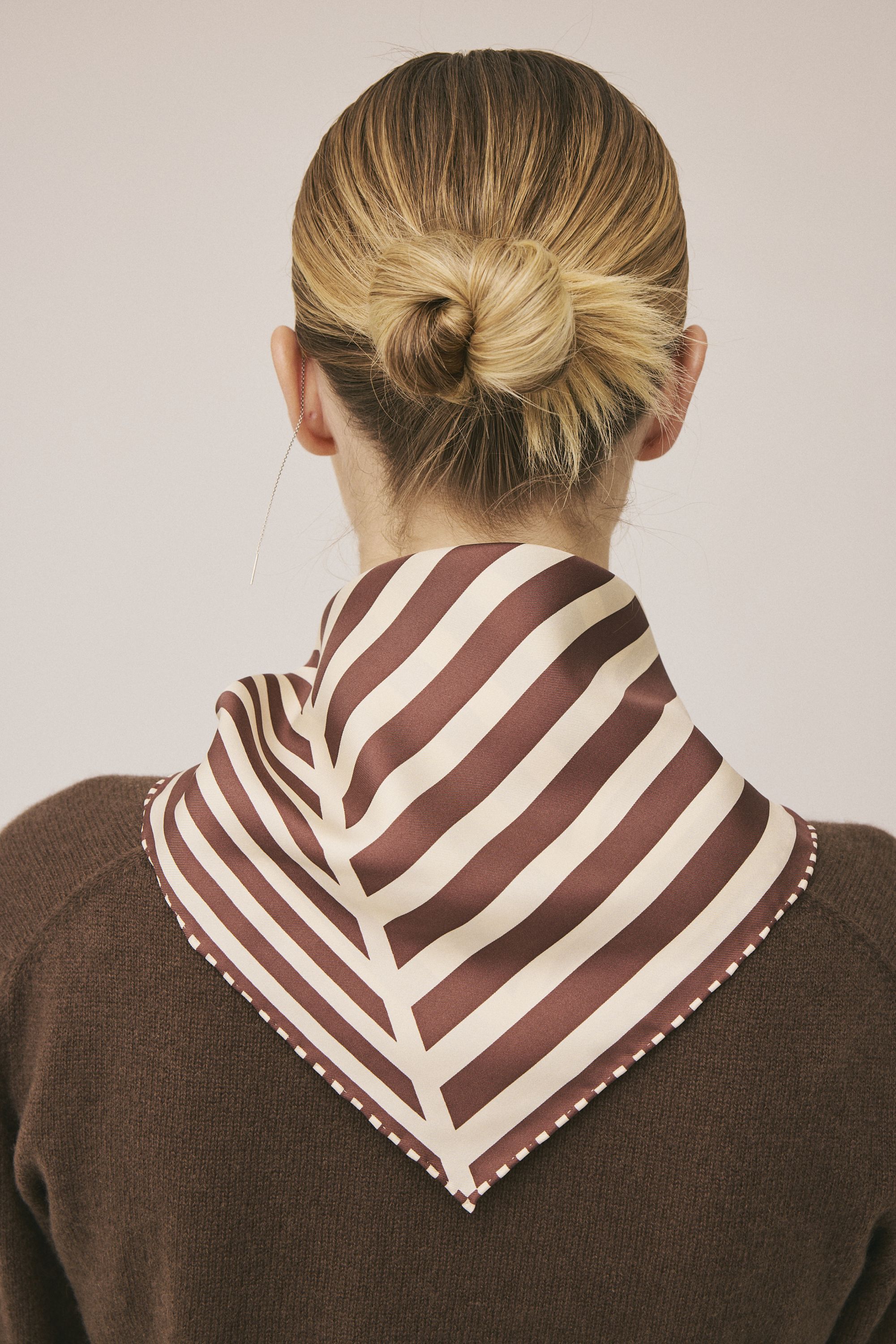 Geometric Scarf 100% Silk - 61x61cm