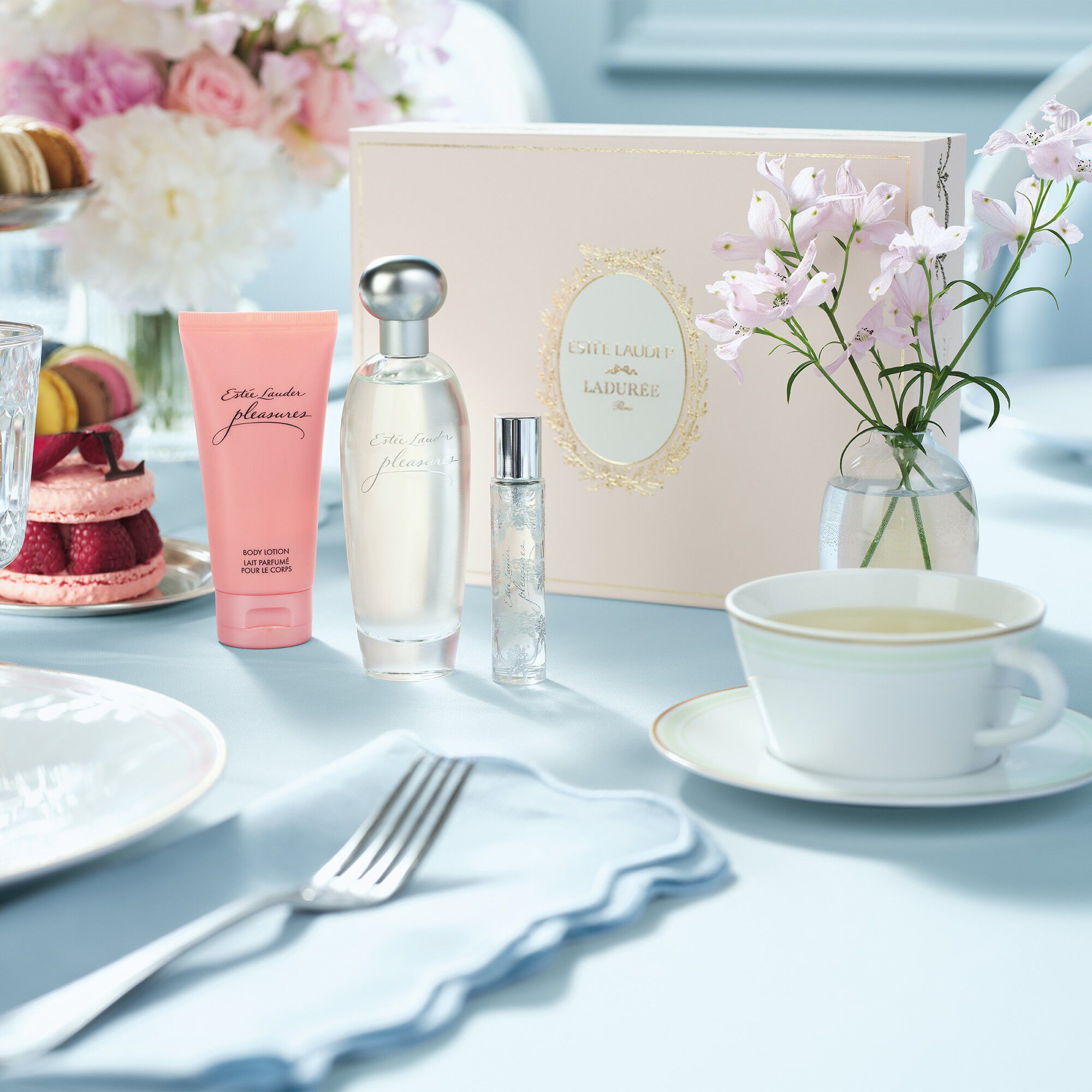 Pleasures Savor The Moment Gift Set