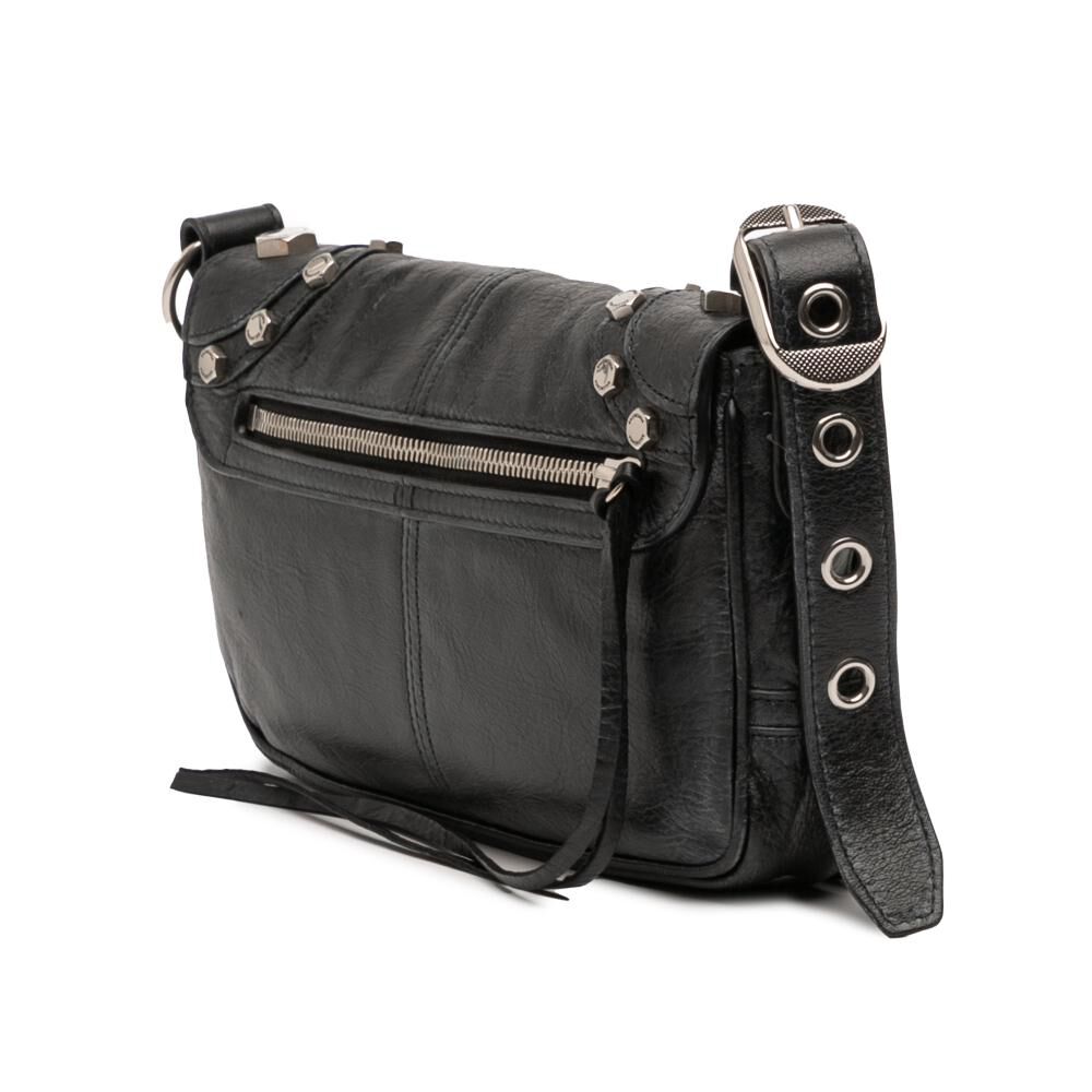 Crossbody tasker