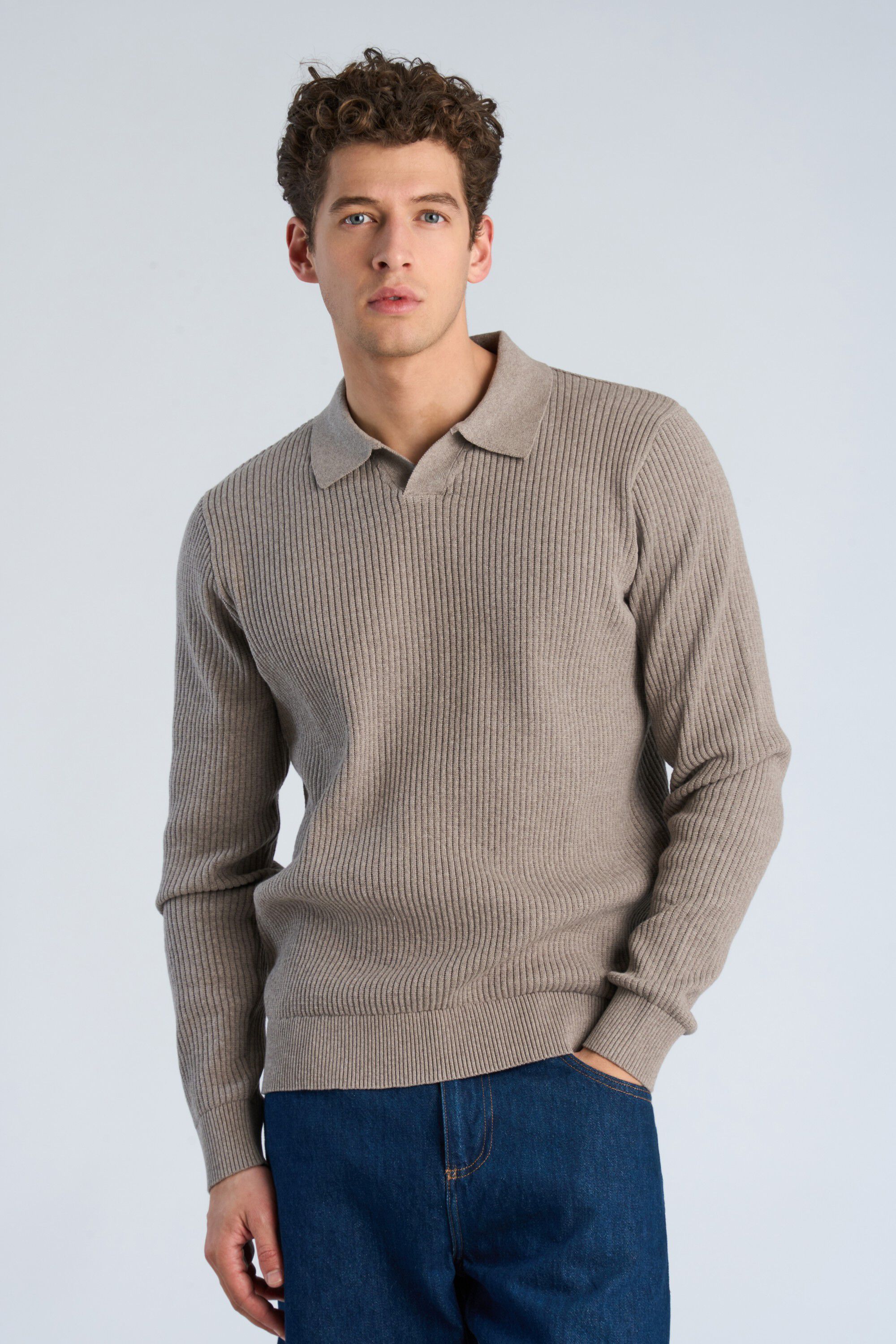 Ribbed L/S v-neck polo