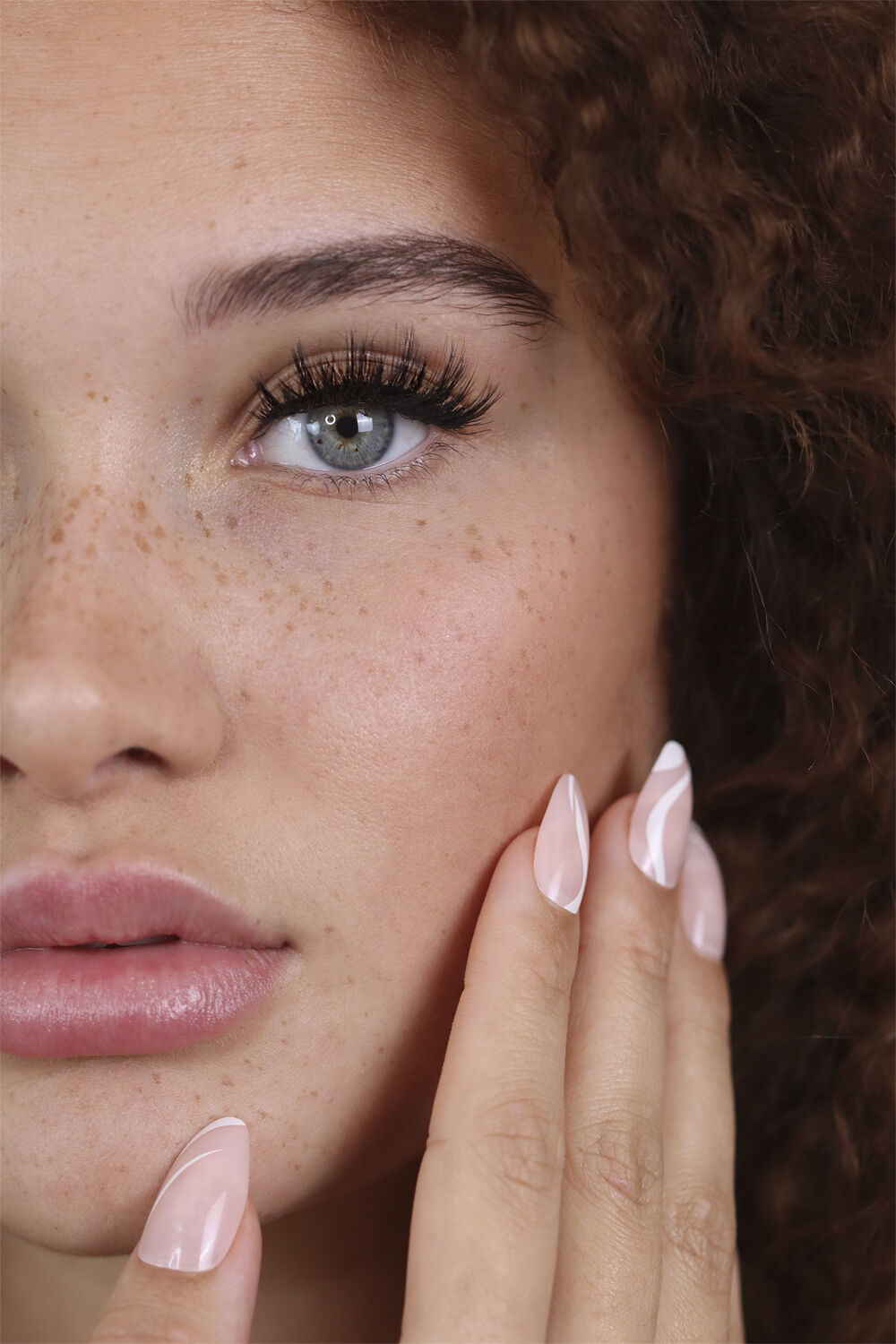 Doll-Like - Nude Lash Collection