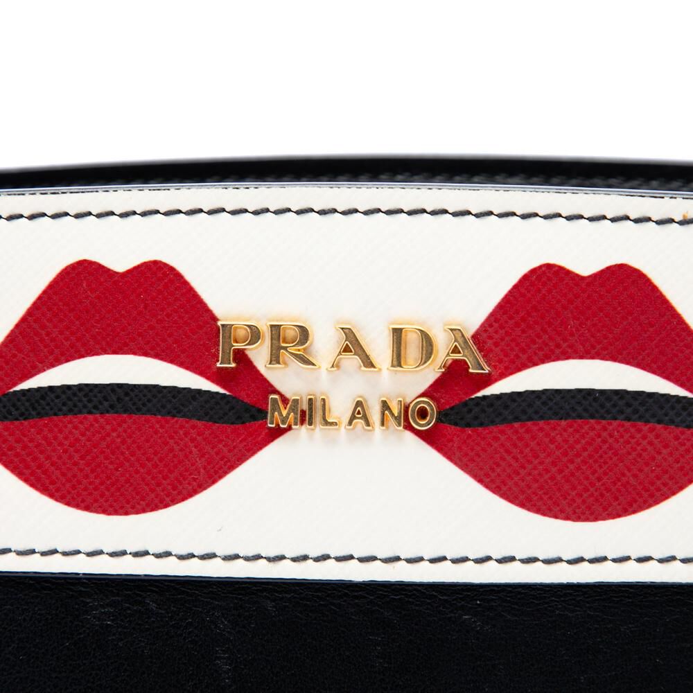 Prada Esplanade
