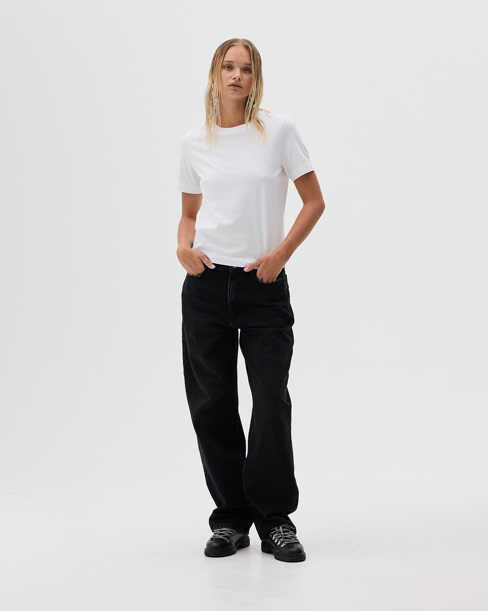 Classic Fit T-shirt Women