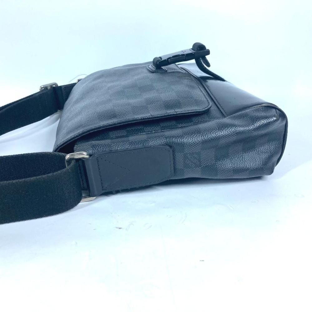 Louis Vuitton Messenger