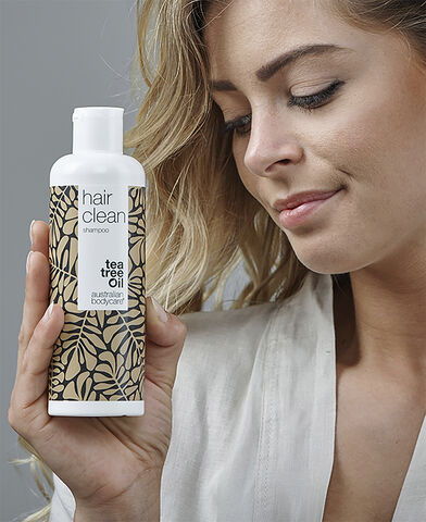 Hover Phobia binde Hair Clean - Shampoo mod skæl og tør hovedbund fra Australian Bodycare |  89.95 DKK | Magasin.dk