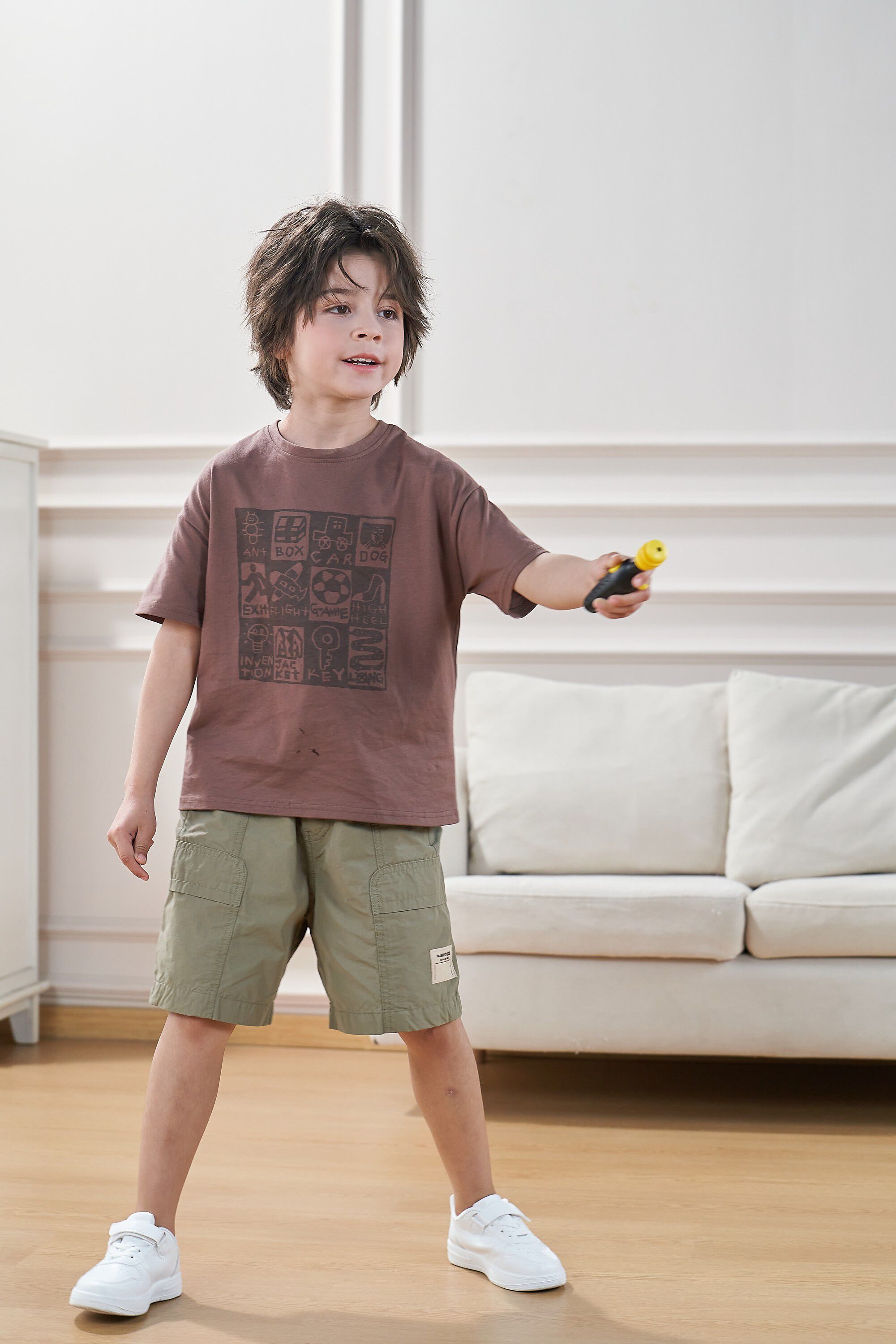 REVOLT Follow me Bee RC