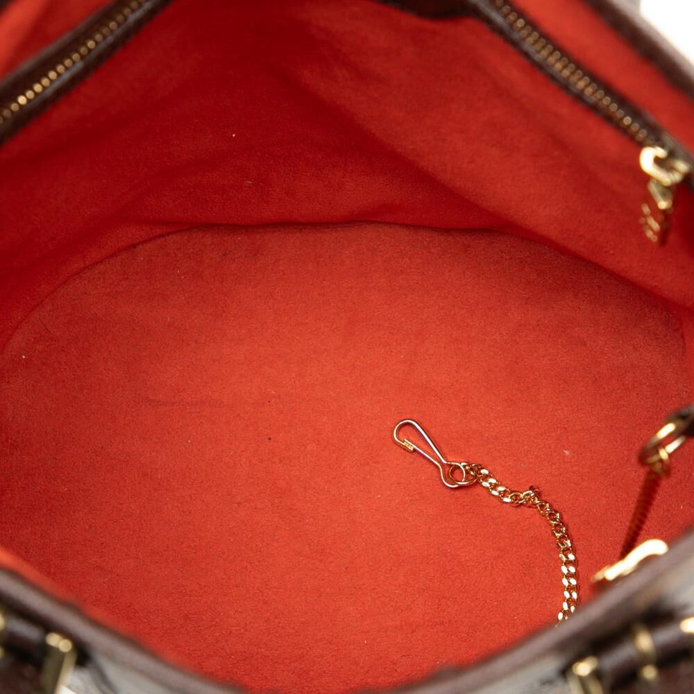 Louis Vuitton Marais