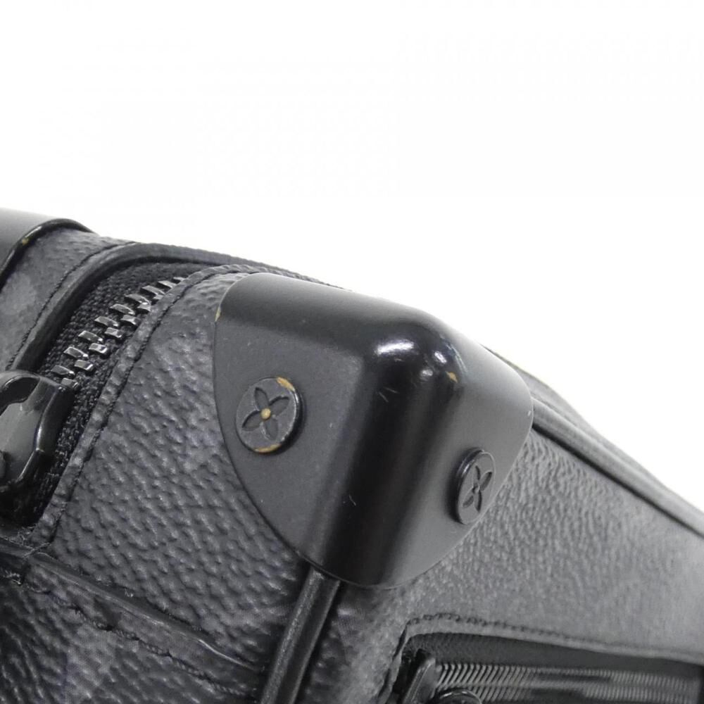 Louis Vuitton Shoulder Bags