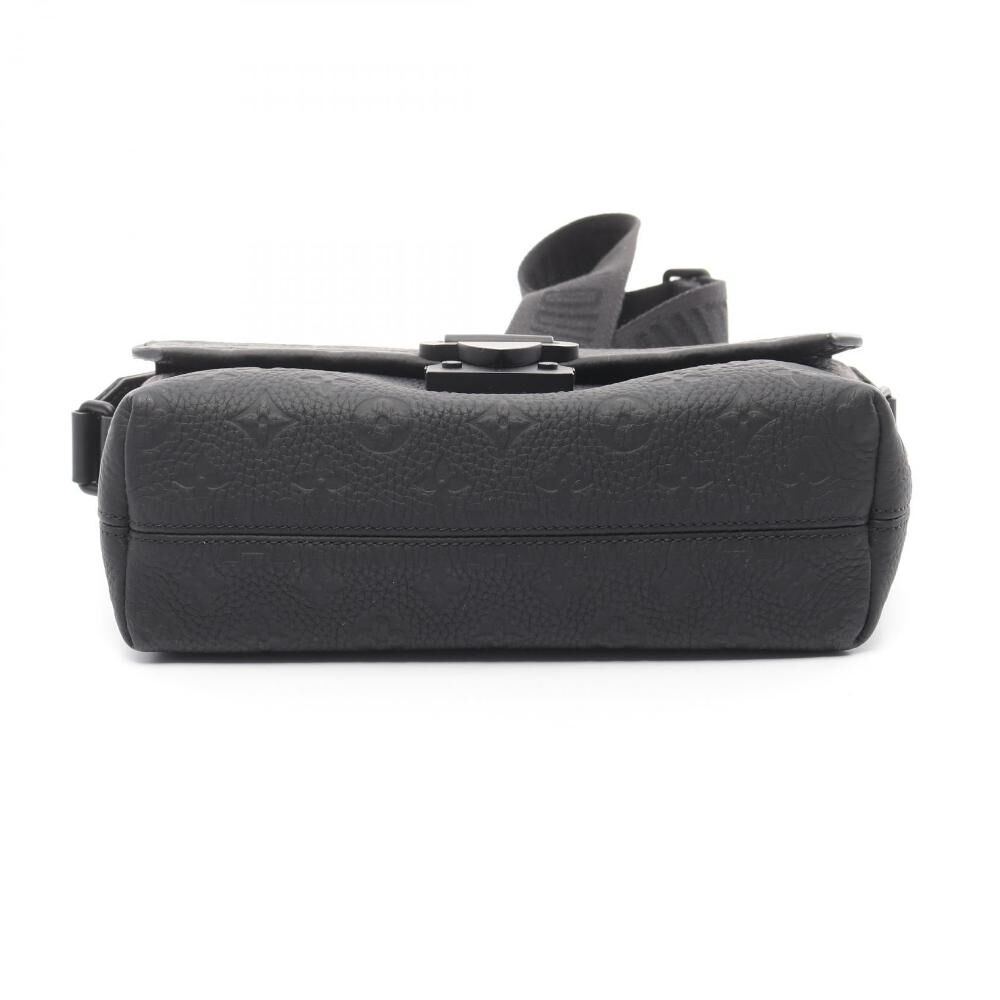 Louis Vuitton Messenger