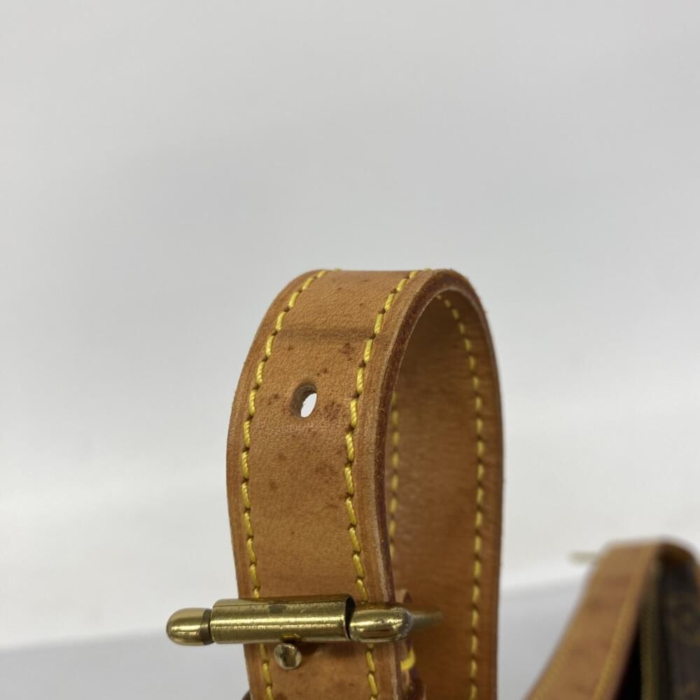 Louis Vuitton Croissant