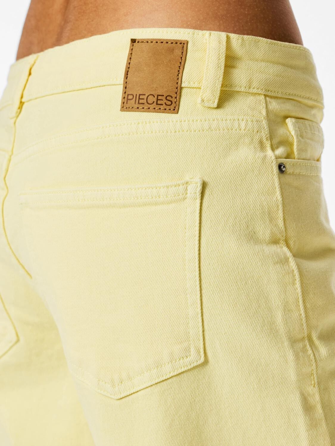 PCSELMA LW WIDE COLORED NOOS JEANS