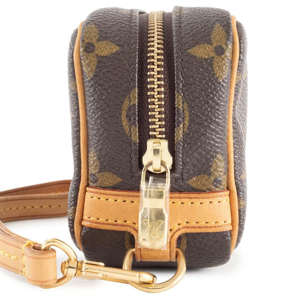 Louis Vuitton Clutch