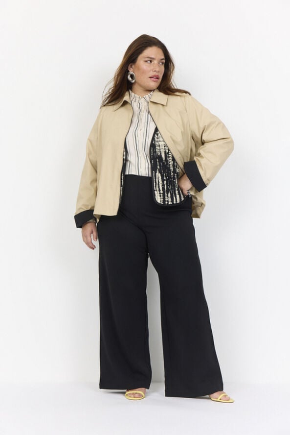 Curvy WA-CHANEEL 4 Jakke Camel