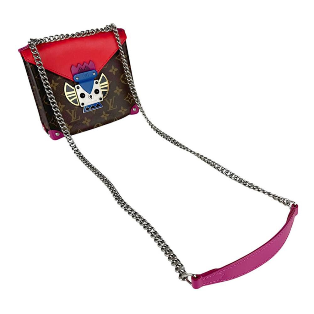 Louis Vuitton Shoulder Bags