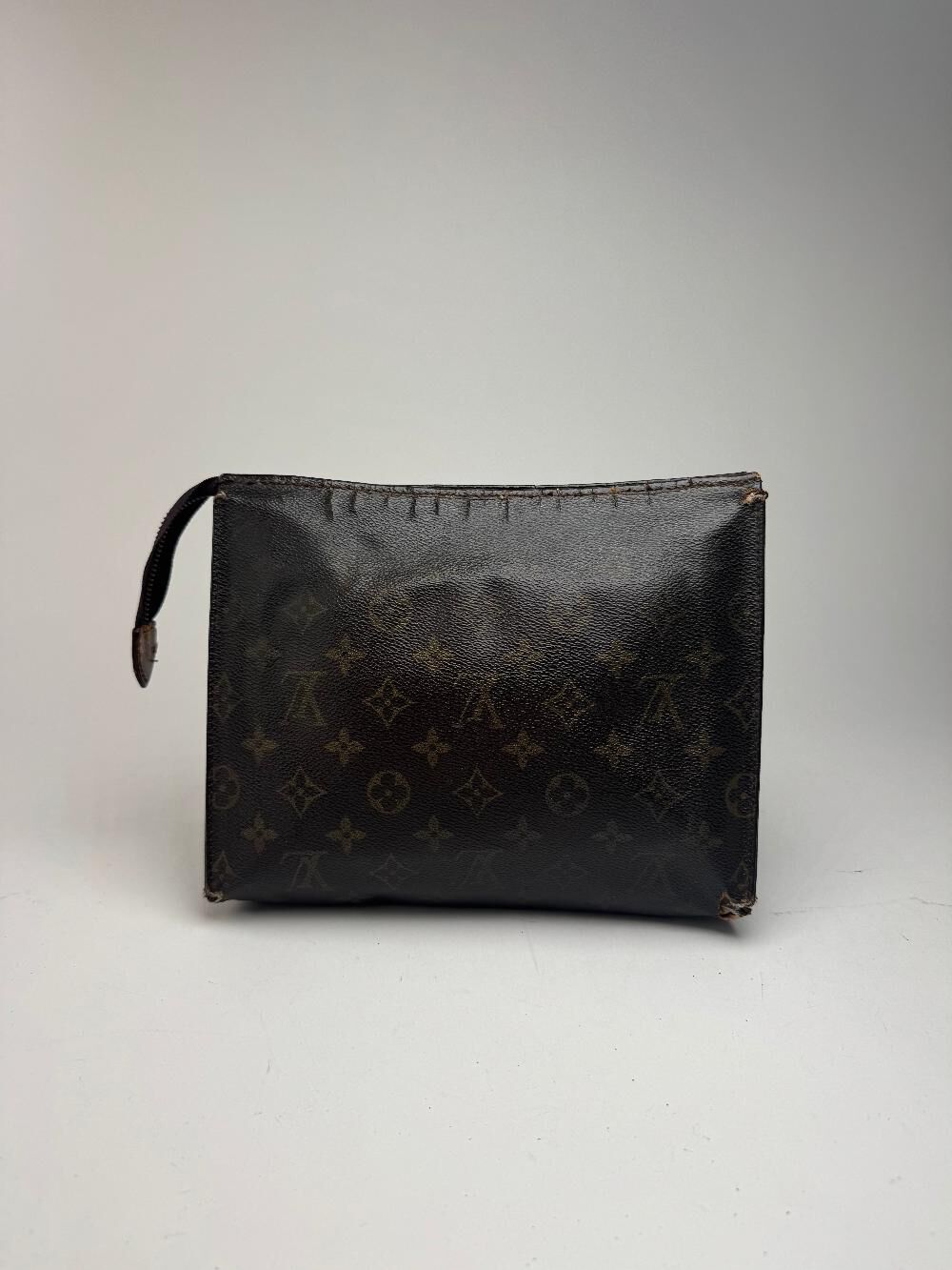 Louis Vuitton Clutch