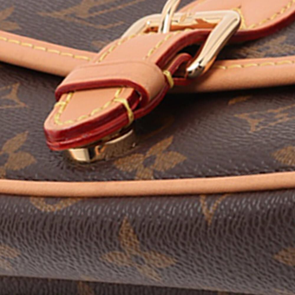Louis Vuitton Shoulder Bags