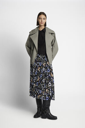 CHARMING Pleated Skirt