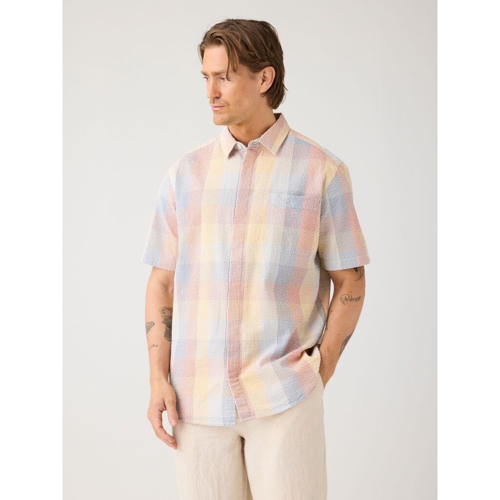 Relaxed seersucker short sleeve shirt
