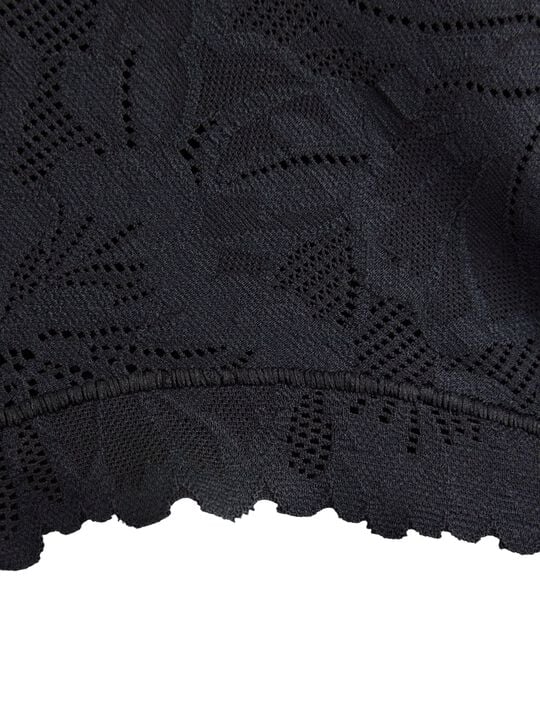 Briefs in soft and comfy lace with