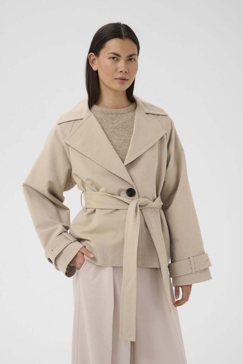 Halljaw Short Coat