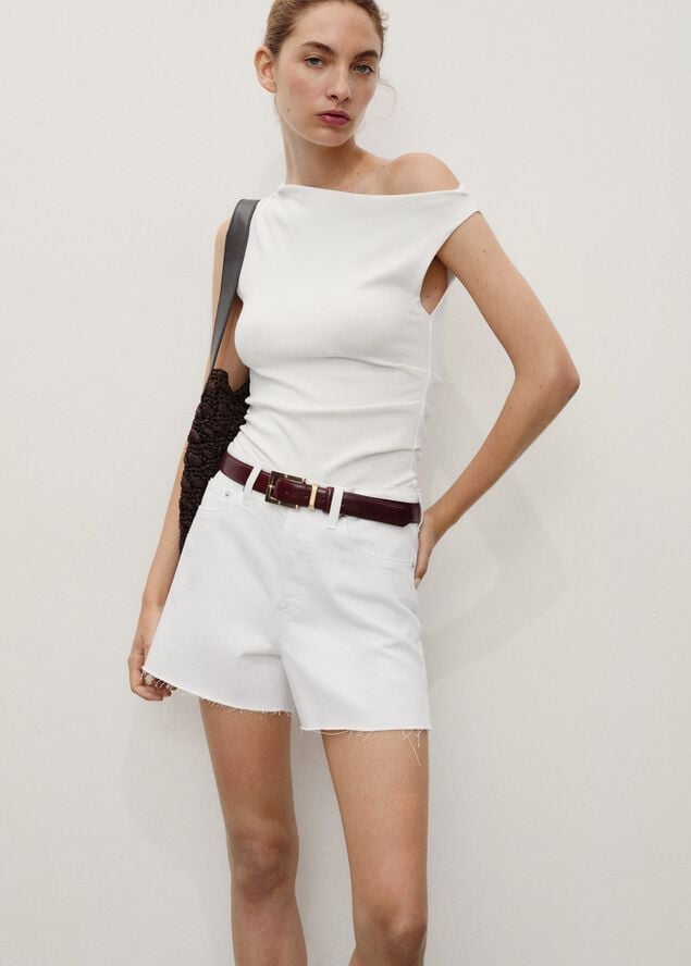 Denim shorts with frayed hem