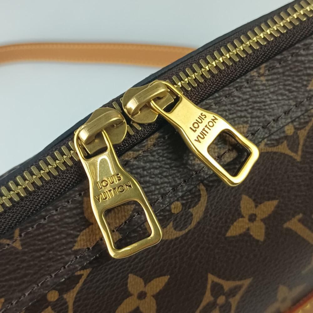 Louis Vuitton Shoulder Bags