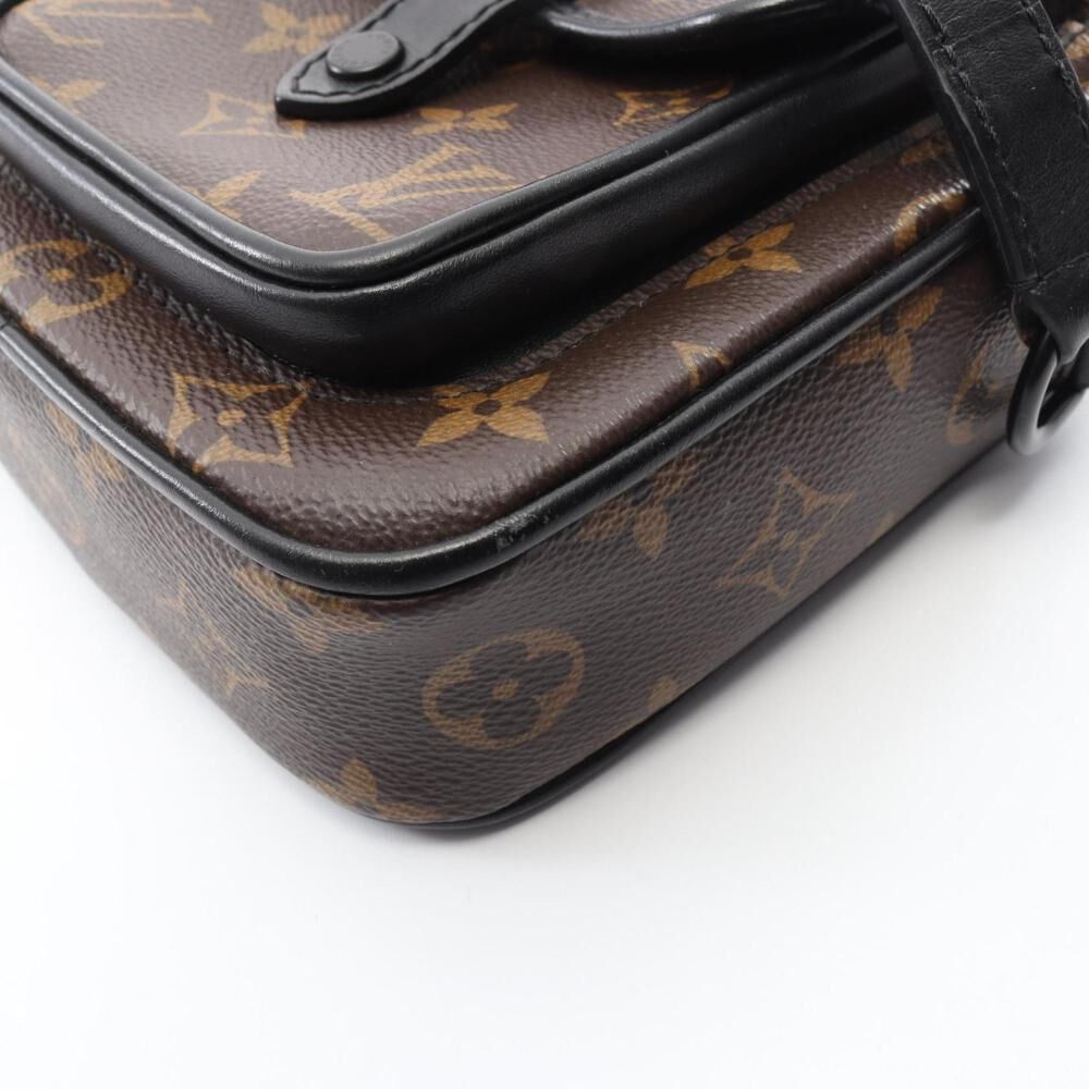 Louis Vuitton Shoulder Bags