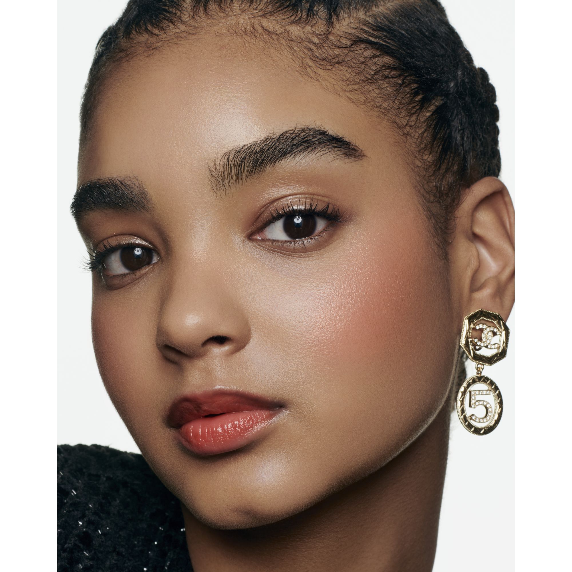 FREMH&AElig;VER FARVEN GIVER N&AElig;RING FYLDE