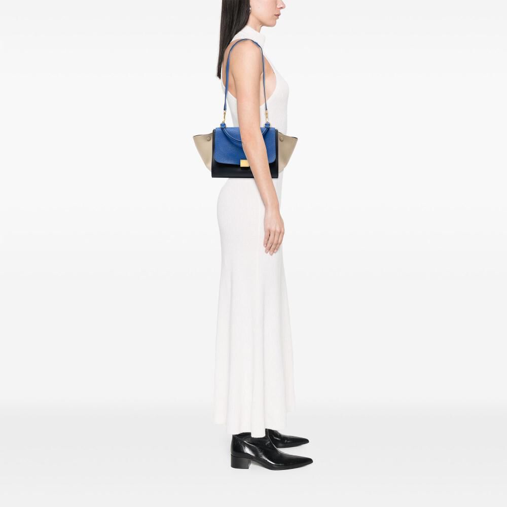 C&eacute;line Trapeze