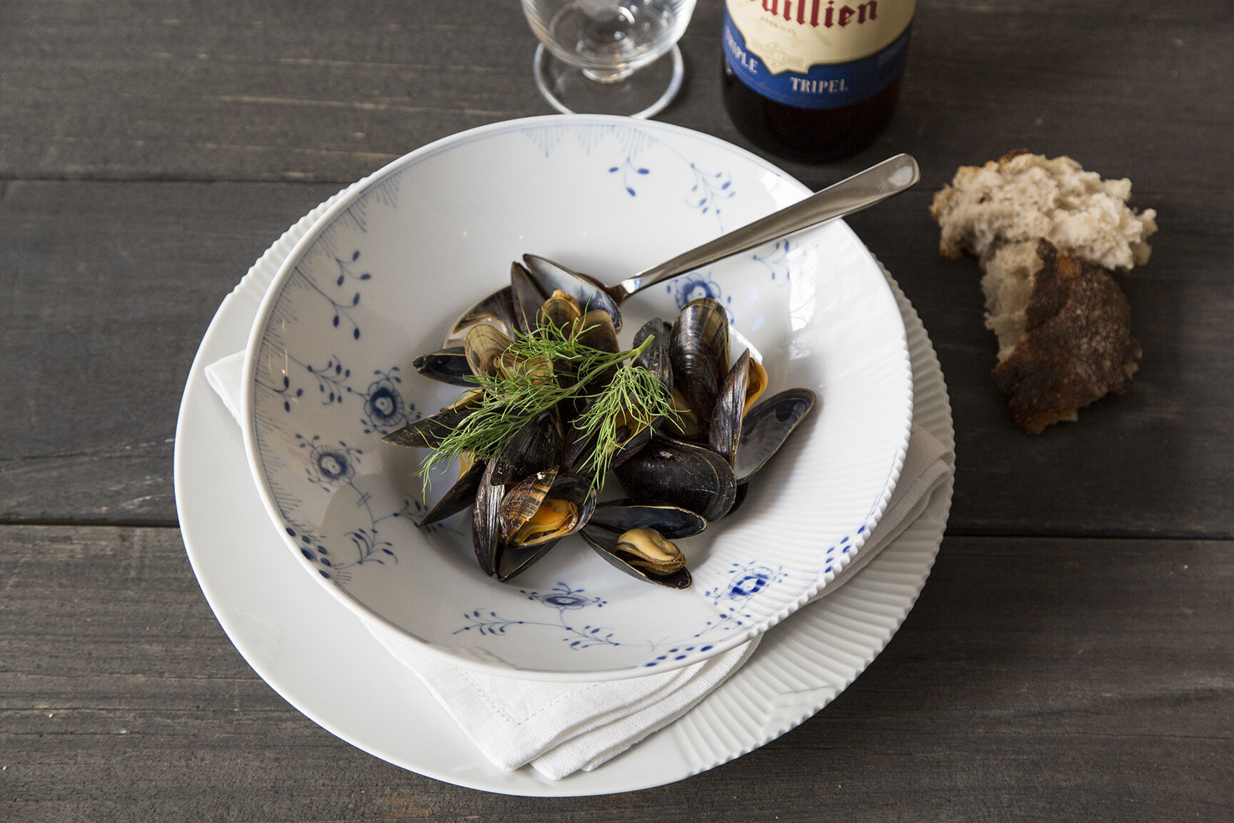 Bl&aring; Elements 25 cm. dyb tallerken