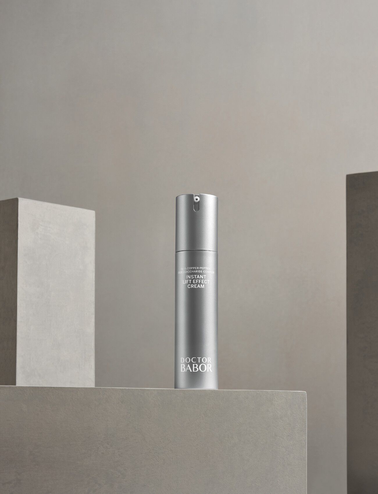 INSTANT LIFT EFFECT CREAM