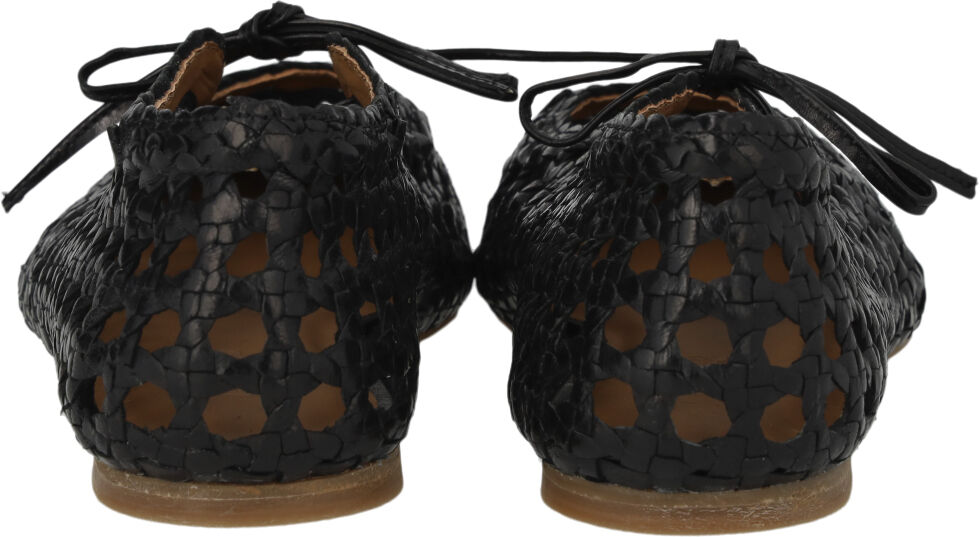 Bl&oslash;d h&aring;ndflettet ballerina med sl&oslash;jfedetalje