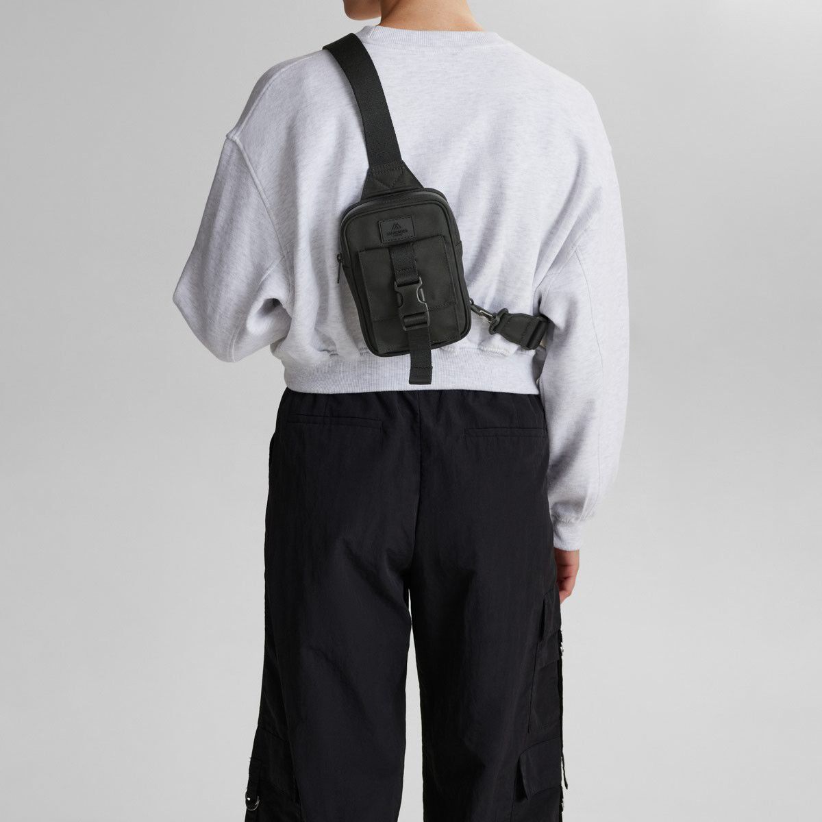 South One Shoulder, Rec.