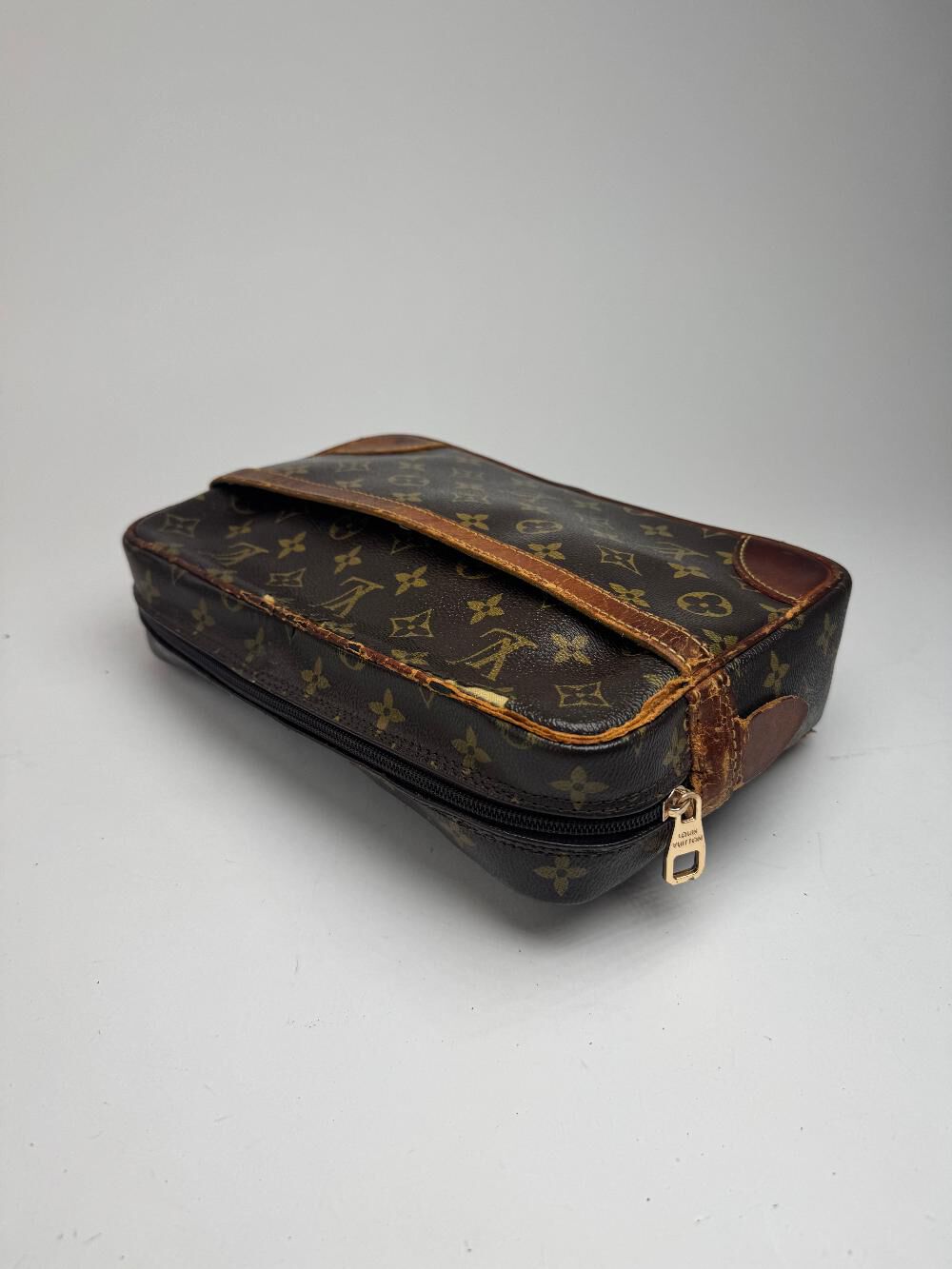 Louis Vuitton Clutch