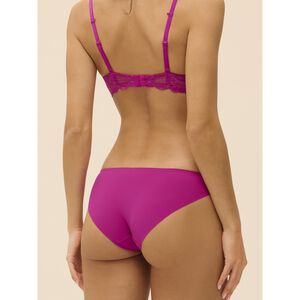 R&Ecirc;VE Brief