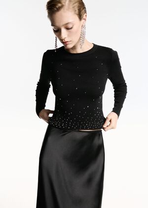 Cropped sweater with rhinestones