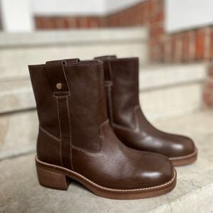 SAY MORE - BROWN/TAN