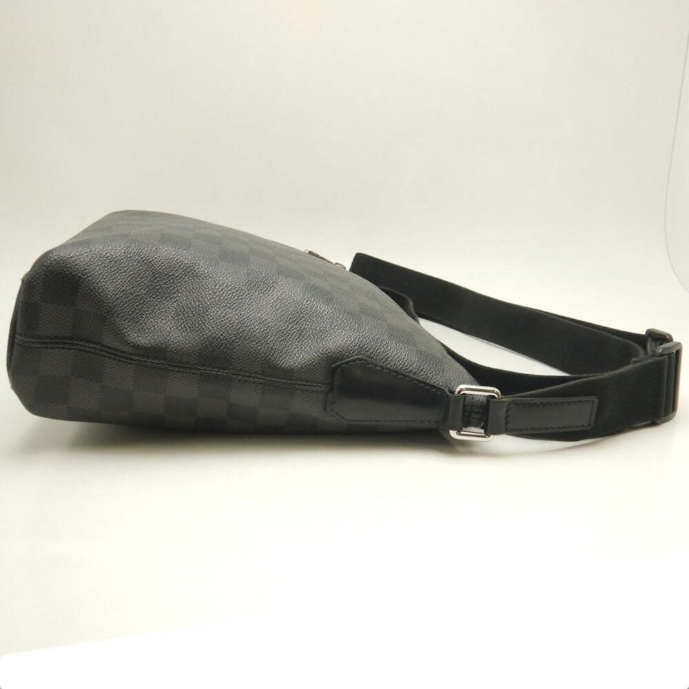 Louis Vuitton Shoulder Bags