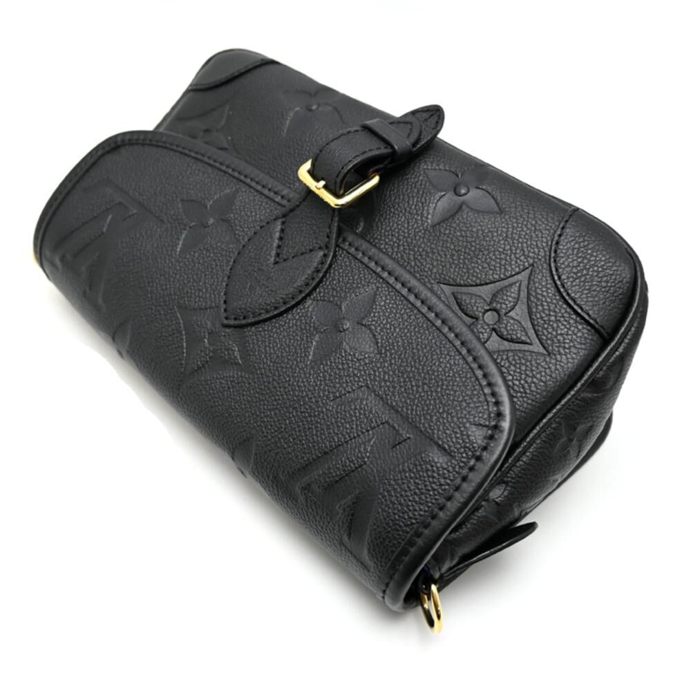 Louis Vuitton Shoulder Bags