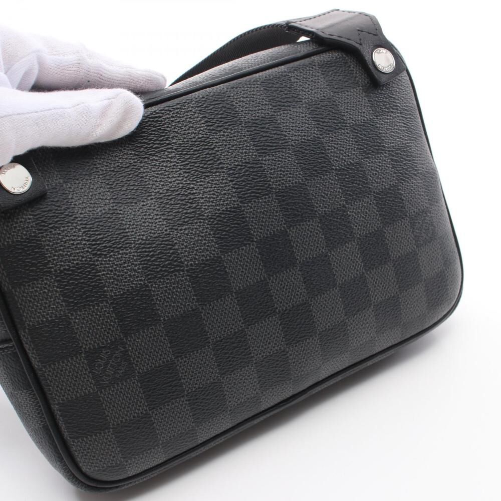 Louis Vuitton Shoulder Bags