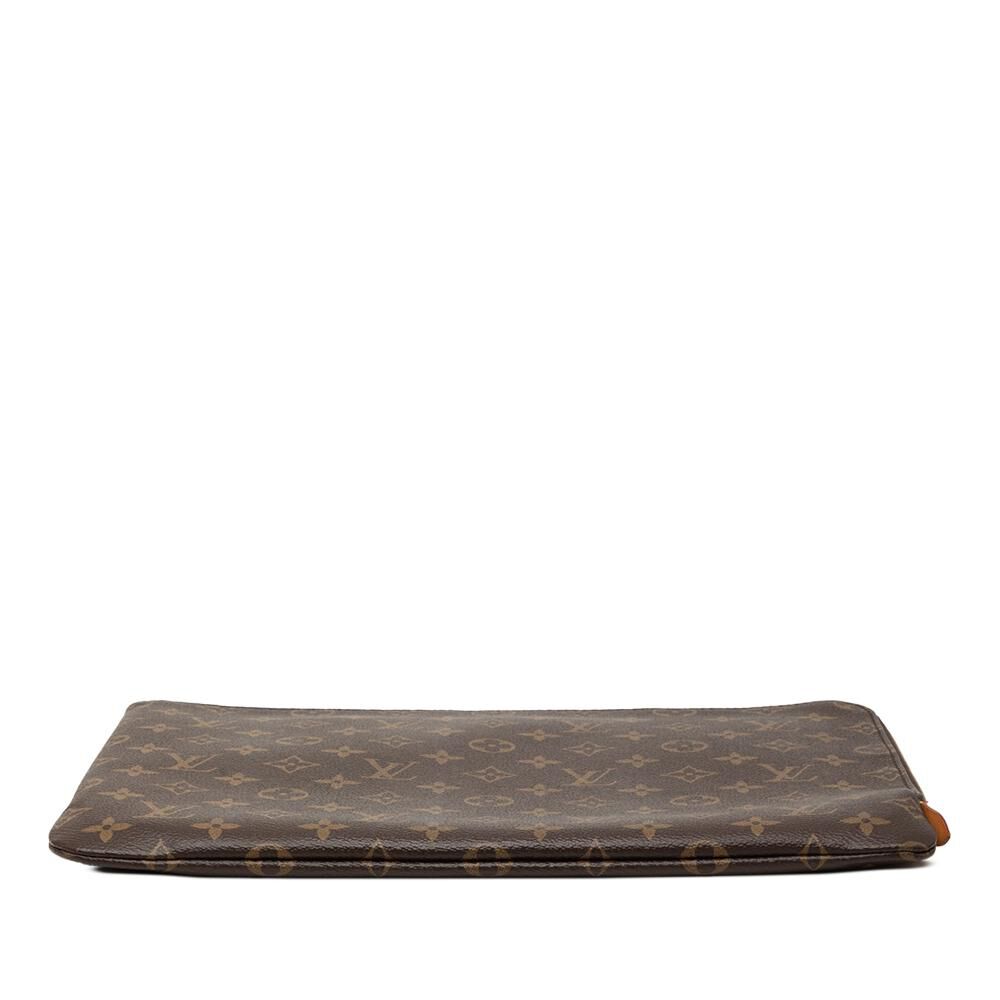 Louis Vuitton Clutch